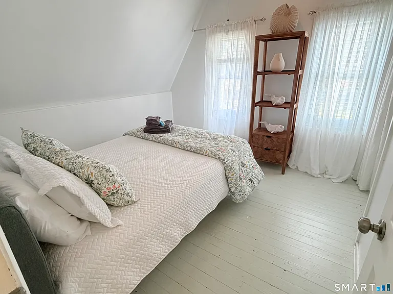 19 Willow St — Photo 10