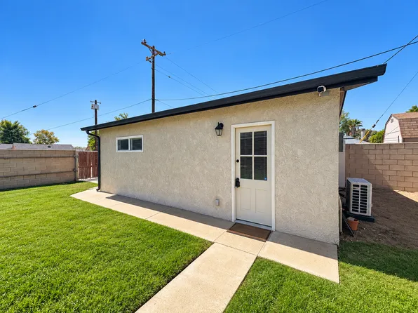 7788 1/2 Laurel Ave, Fontana, CA 92336