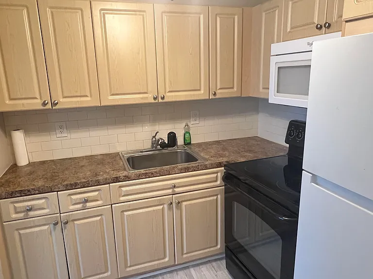 173 Waltham E #173-H — Photo 3