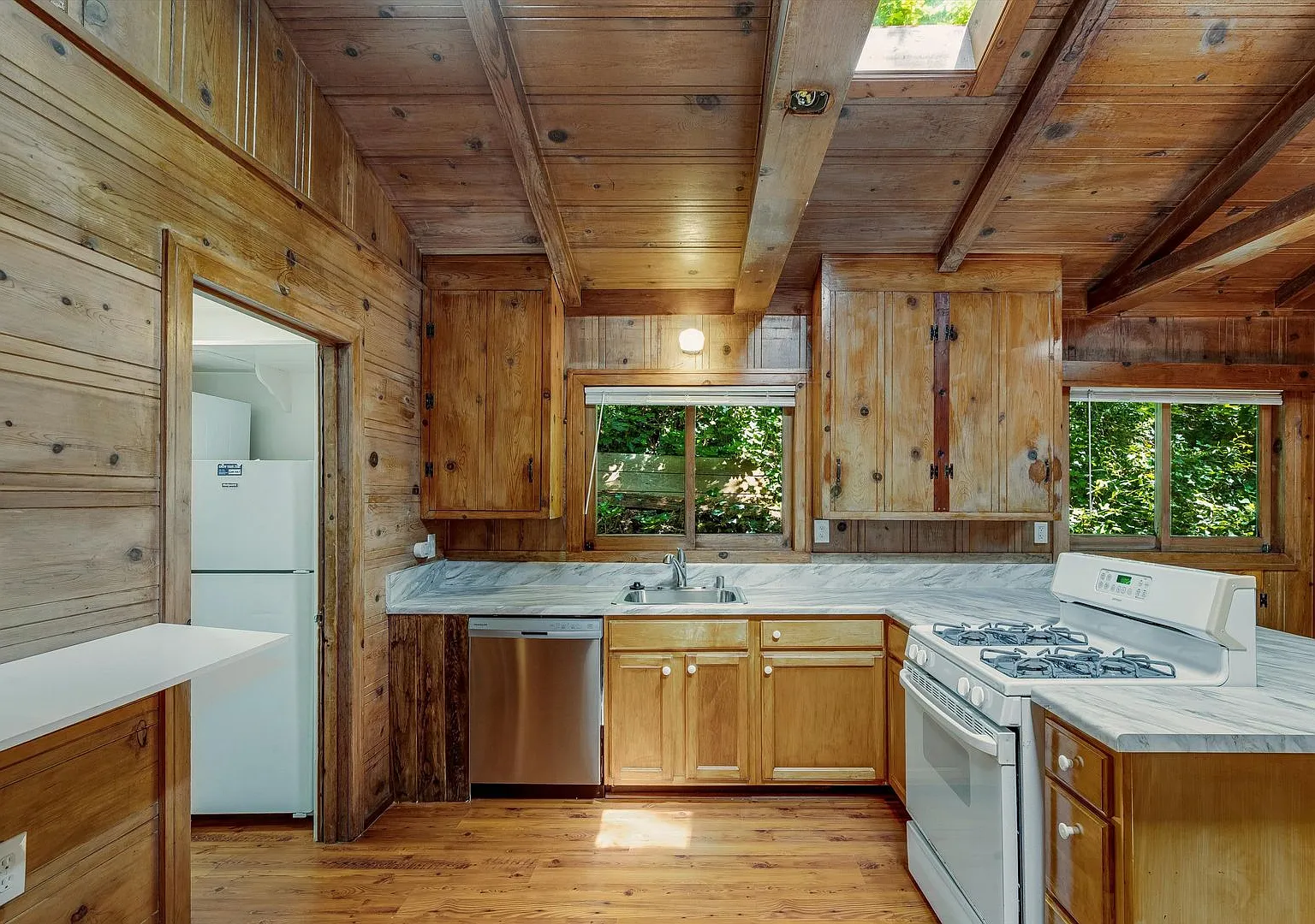 11075 Dell Avenue — Photo 3