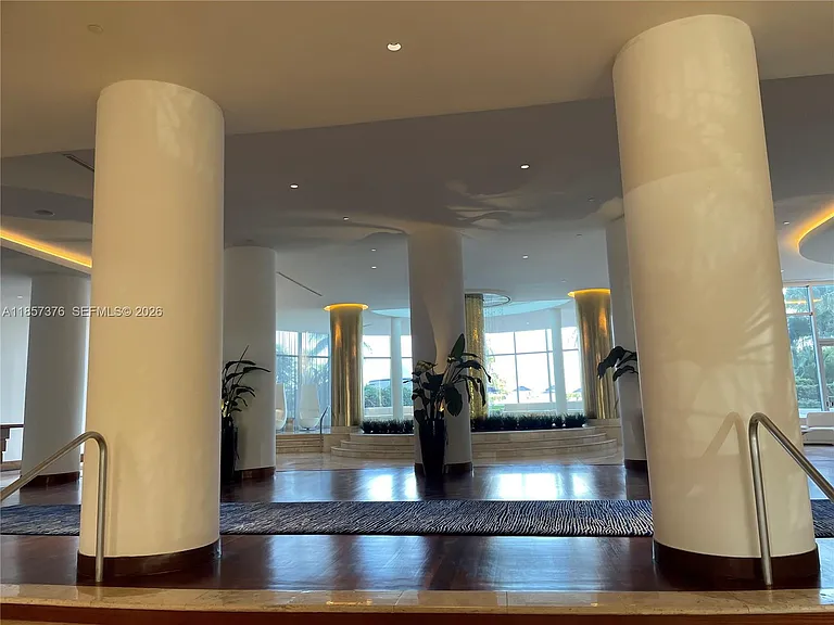 5161 Collins Ave #1104 — Photo 23
