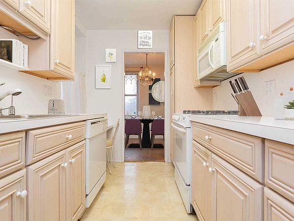4th image of 1840 211th St APT 3E