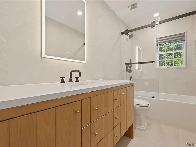 149 Rockaway Ave — Photo 13