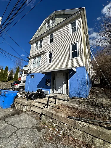 112 Shelley St Photo 1