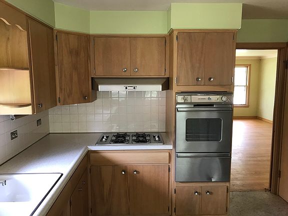 5th image of 1030 N Wilshire Ln