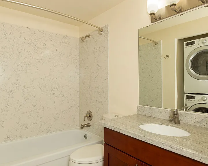 Phinney 12 Apartments — Photo 11