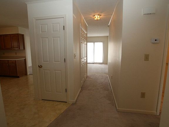 4th image of 200 Dogwood Dr