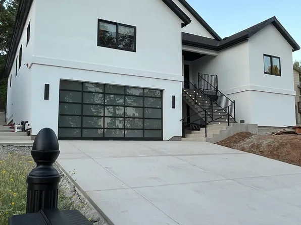 2835 Camino Heights Dr, Camino, CA 95709
