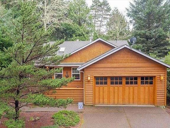 2nd image of 150 SW Nesting Glade