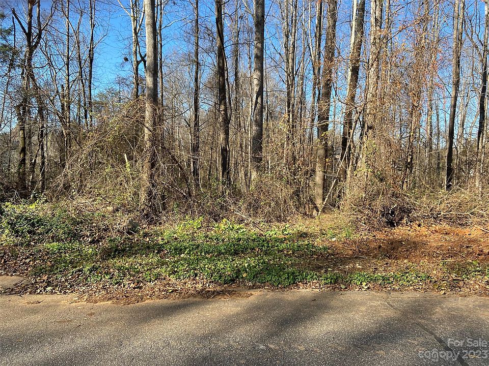 1st image of 2323 Cliffside Dr #28