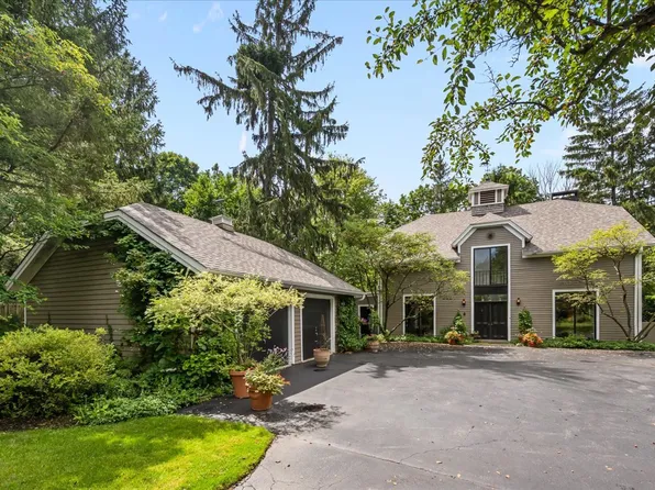 (undisclosed Address), Lake Forest, IL 60045