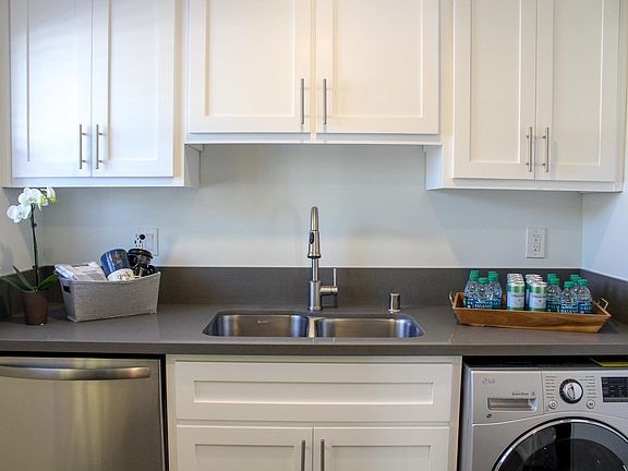 3rd image of 5128 E Livingston Dr APT 2