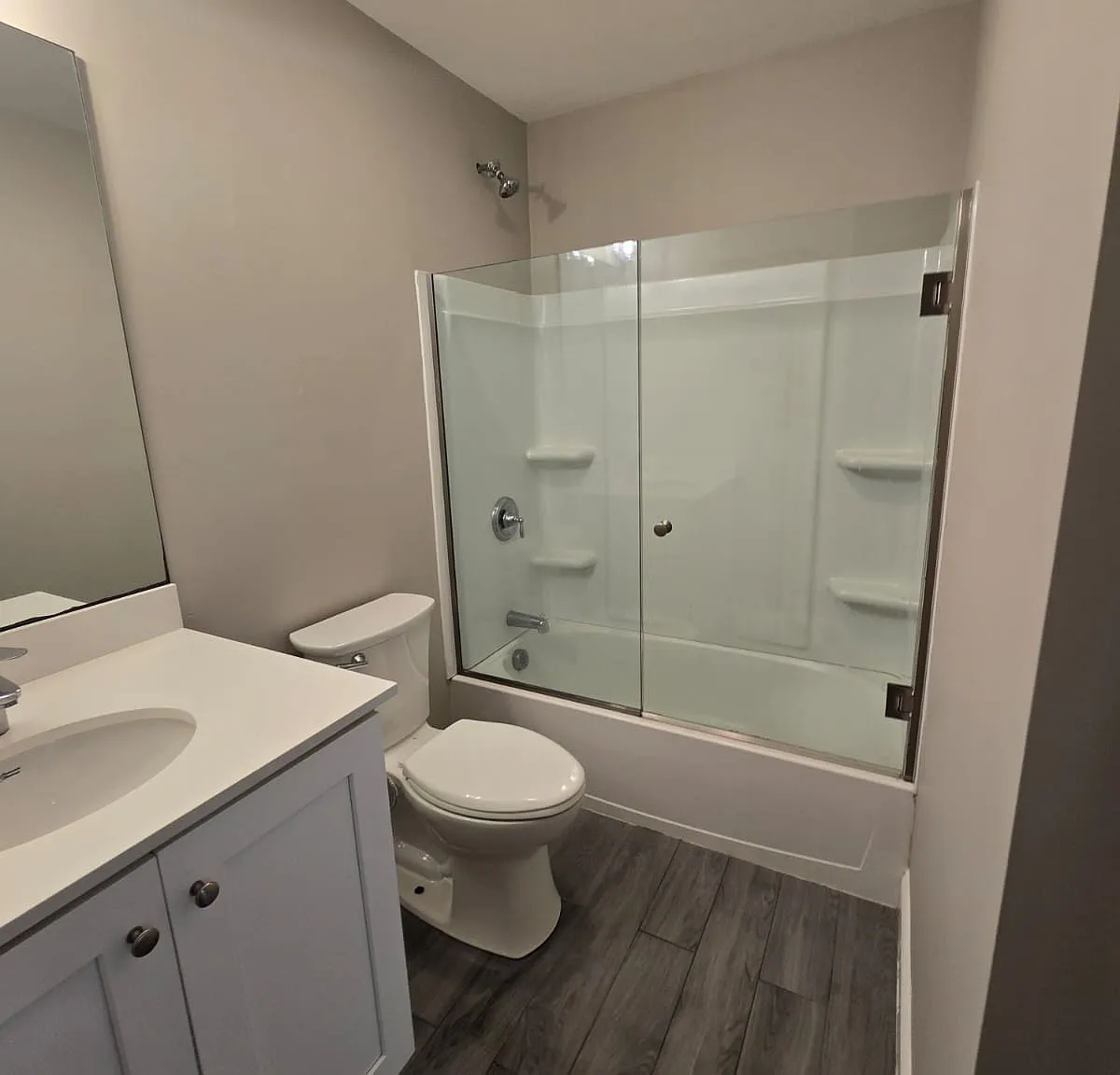 4 bed, 1.5 bath, 1100 sqft, $3,450 — Photo 4