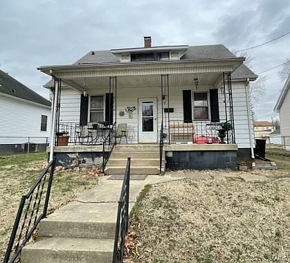 1st image of 411 N Aurora St