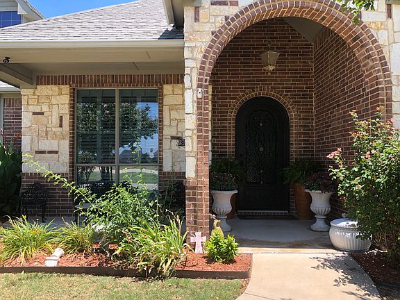 2nd image of 3077 Belmont Ln