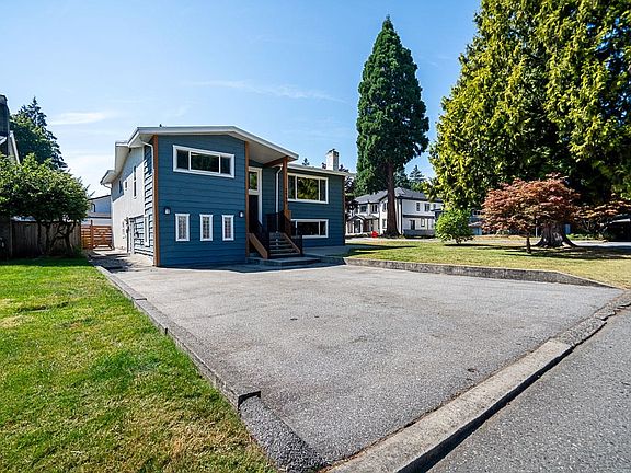 3rd image of 2965 Cumberland St