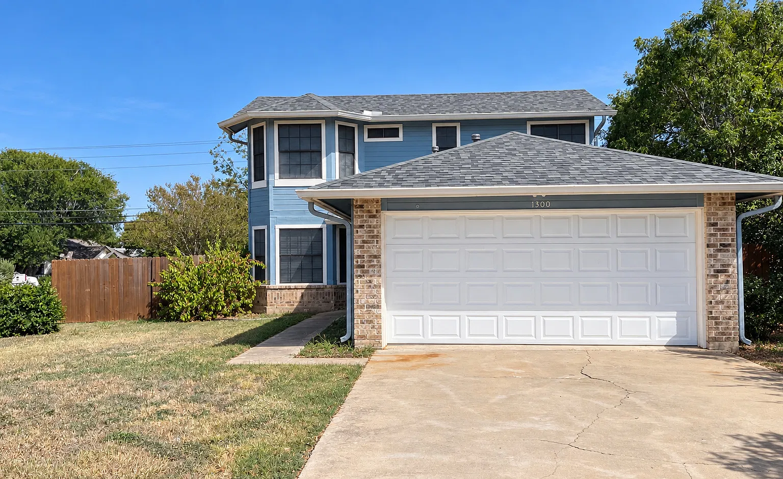 3 bed, 2.5 bath, 1400 sqft, $1,998 — Photo 2