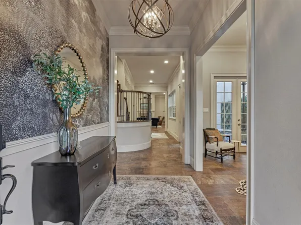 172 McGoey Cir, Conroe, TX 77384