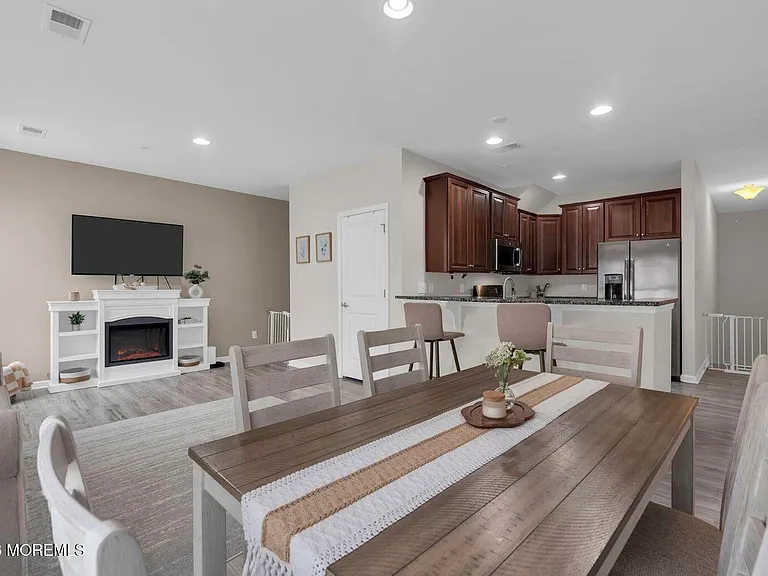 14 Kyle Dr — Photo 7