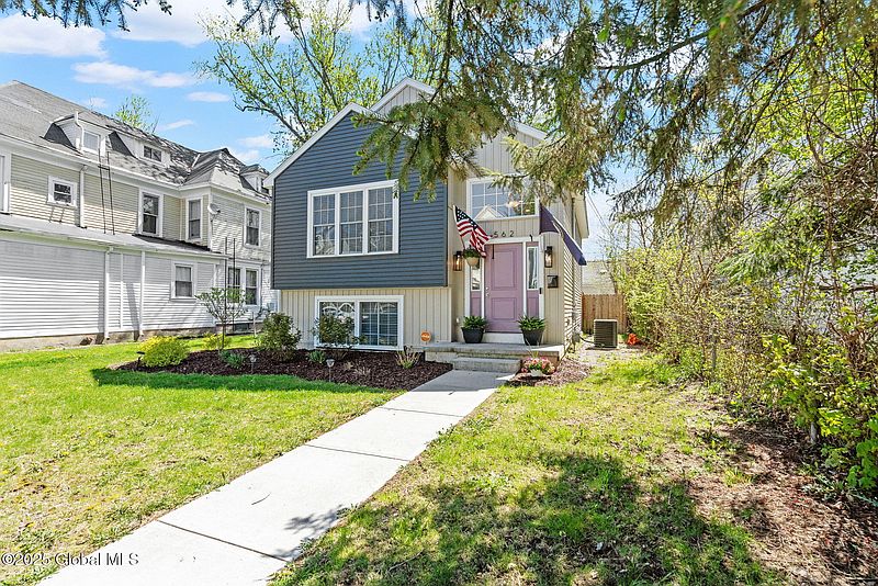 3rd image of 562 3rd Avenue