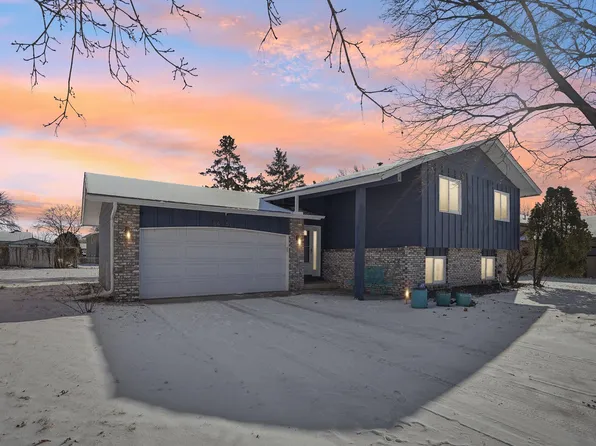 8456 Kentucky Ave N, Brooklyn Park, MN 55445