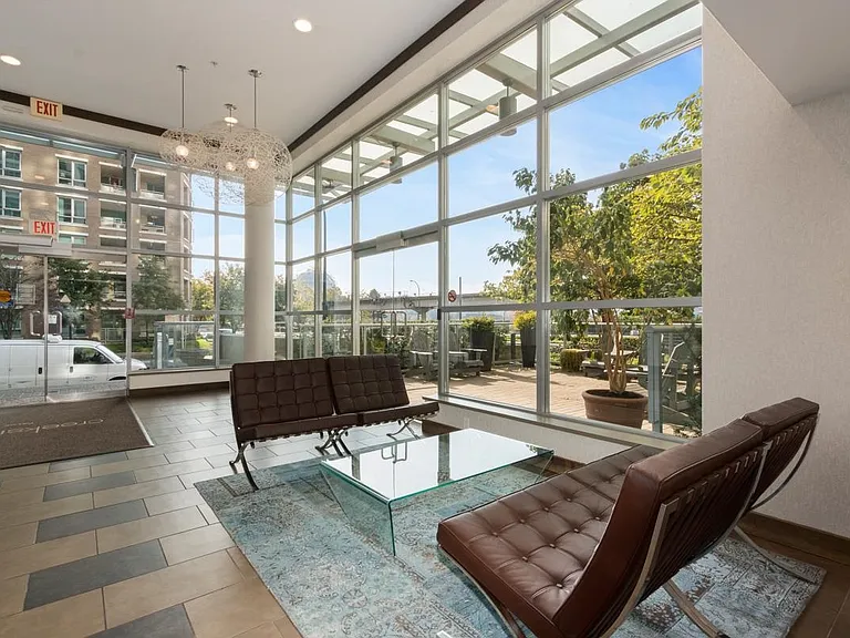 125 Milross Ave #704 — Photo 29