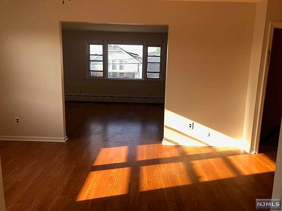 2nd image of 31 Arlington Blvd Floor 2