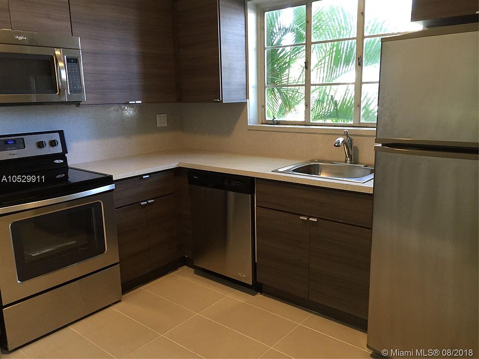 2nd image of 7805 NE Bayshore Ct APT 4
