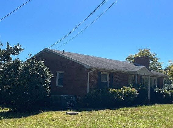 2nd image of 2221 Burlington Rd