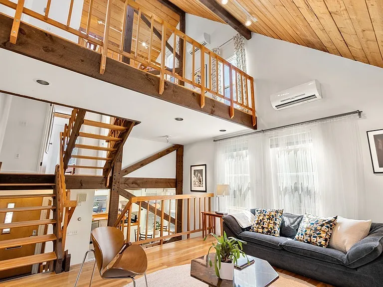 111 Chilton St — Photo 8