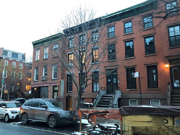 3rd image of 279 Cumberland St APT 4