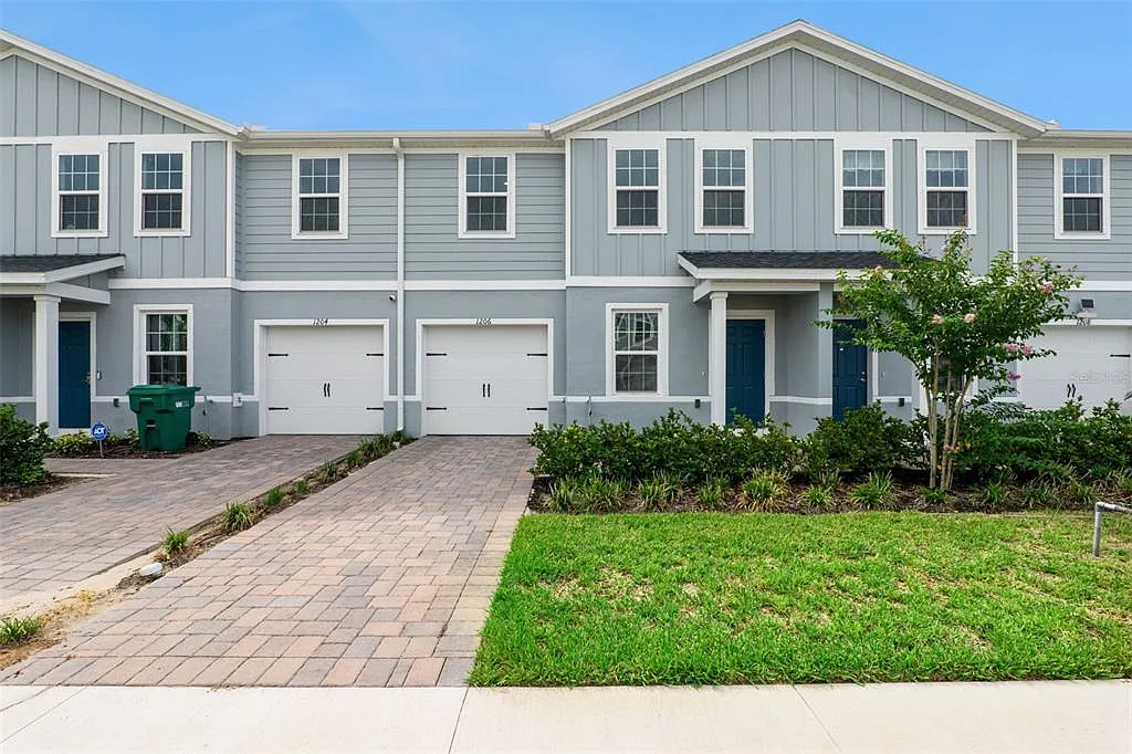 3 bed, 2.5 bath, 1624 sqft, $2,150 — Photo 1