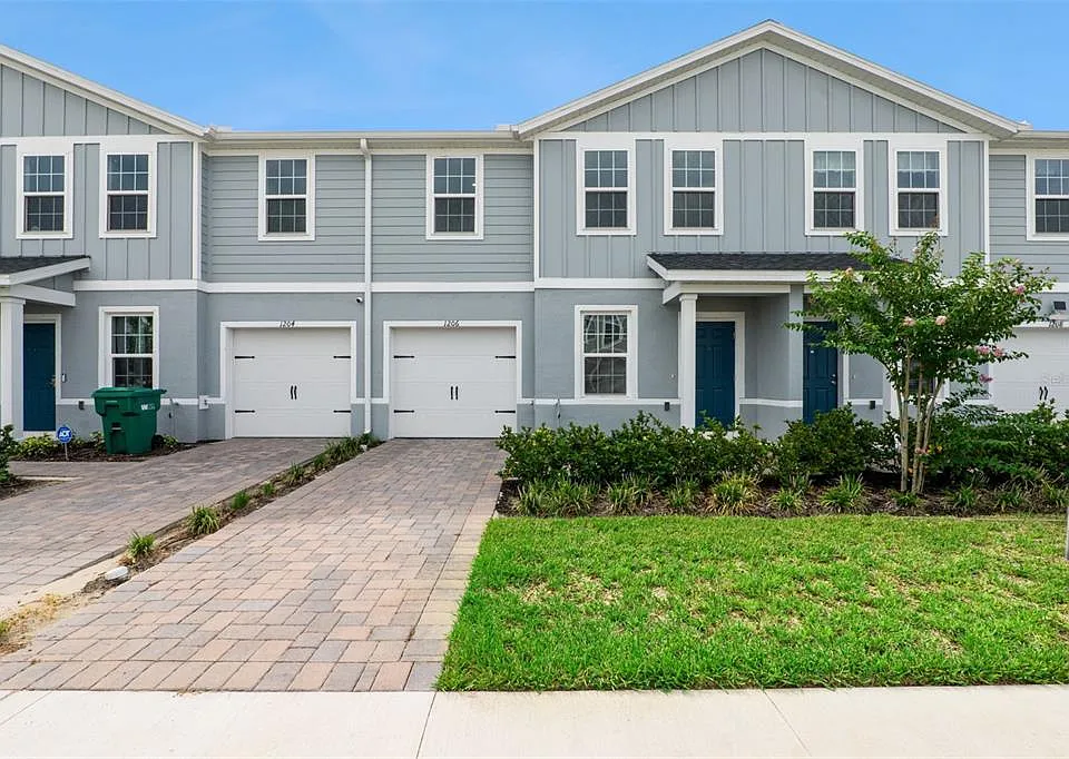 1206 Port Blue Way