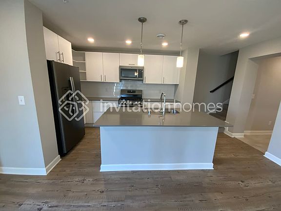 4th image of 10946 Zest St NE Suite A