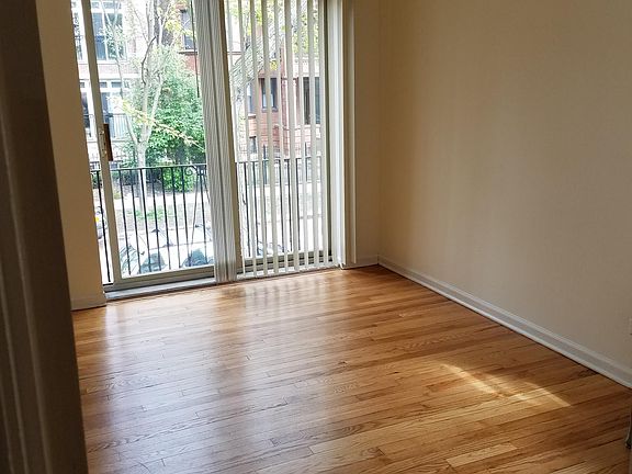 4th image of 4934 N Winthrop Ave APT 1C