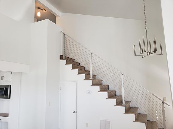 5th image of 1828 Rose Ave #1828