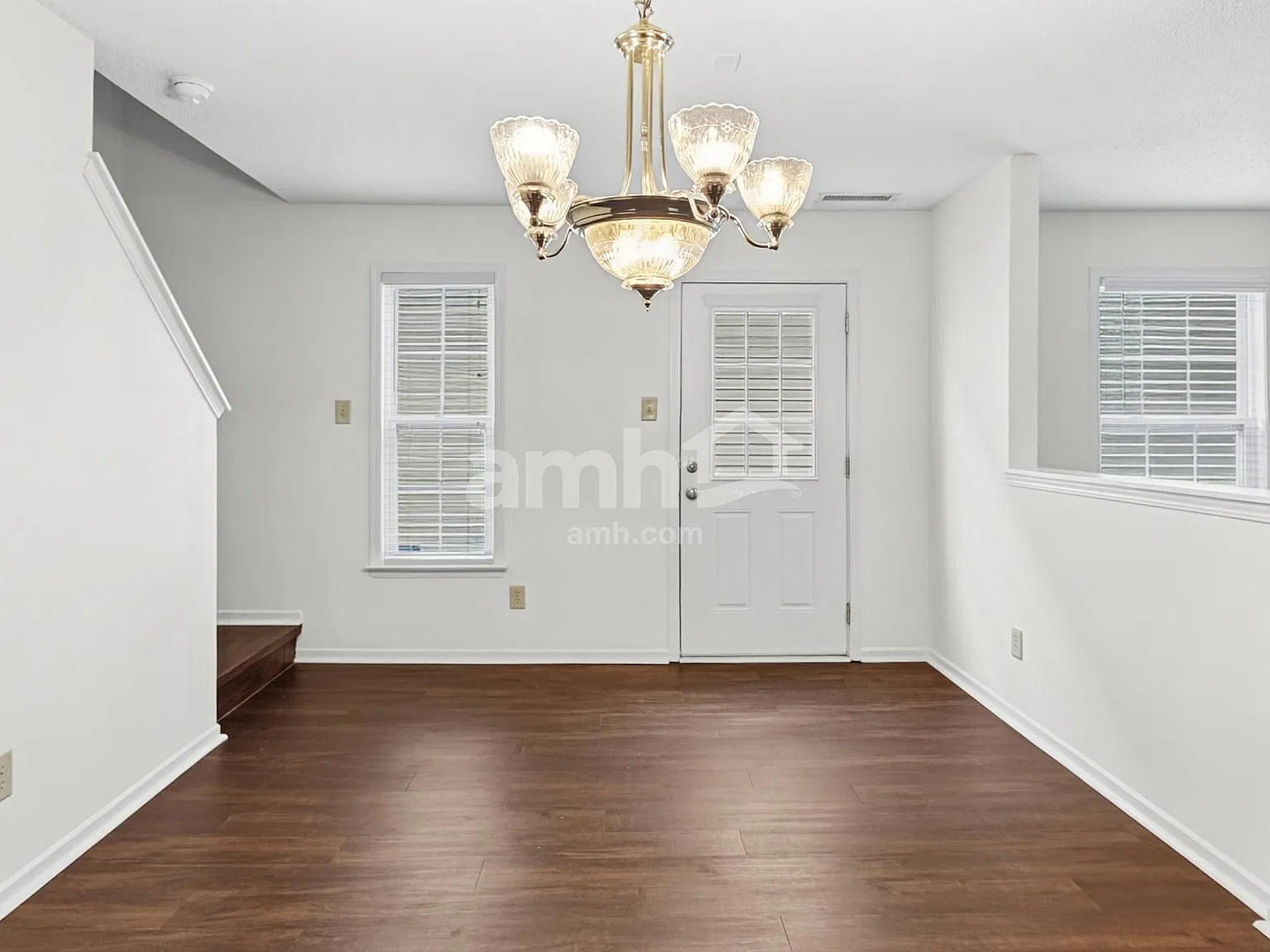 3 bed, 2.5 bath, 2122 sqft, $1,875 — Photo 4
