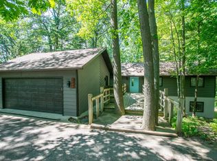 2057 Arrowhead Dr, Traverse City, MI
