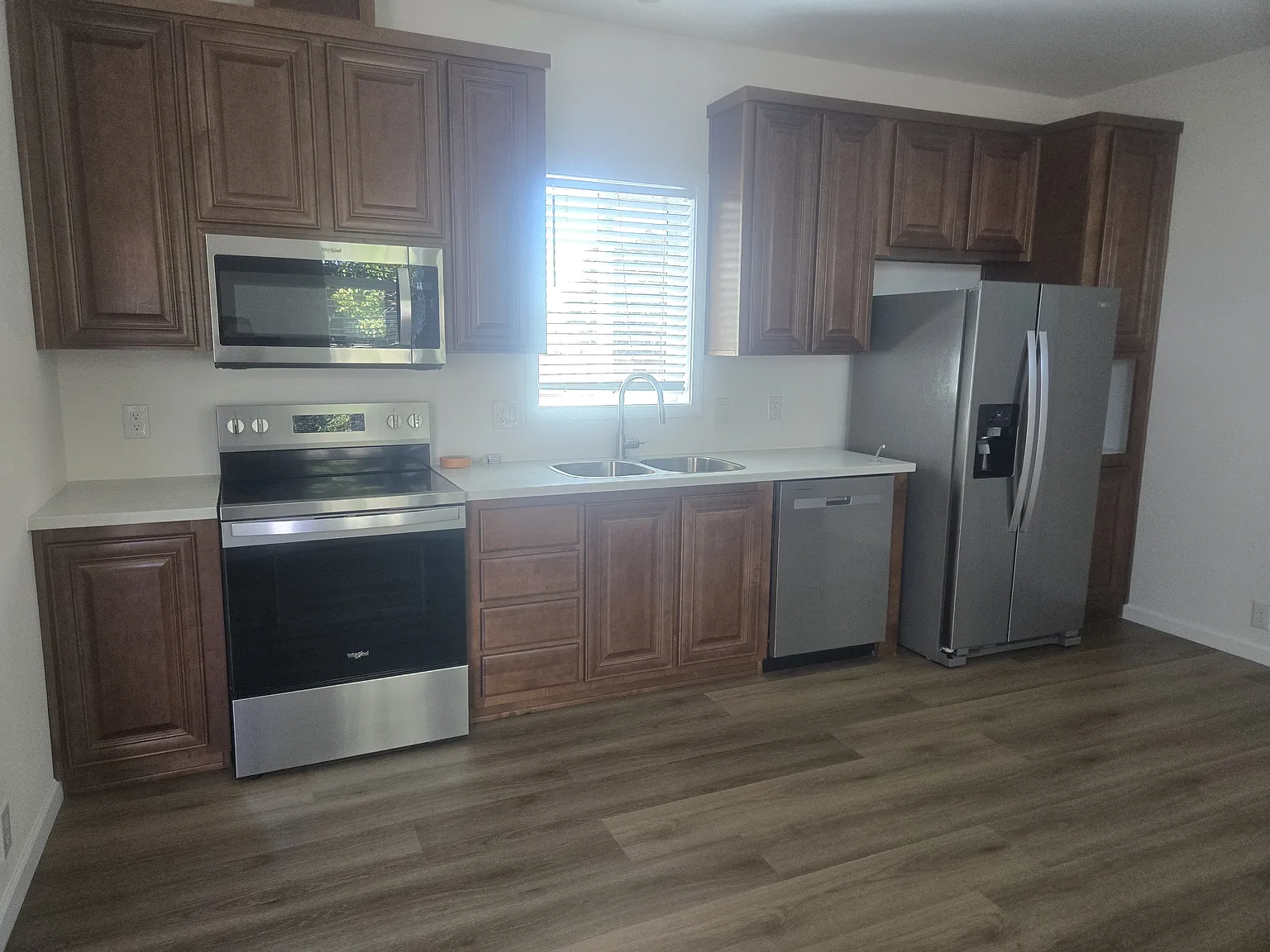 2 bed, 720 sqft, $3,500 — Photo 3