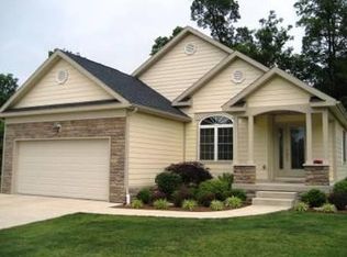 17 Walnut Ct, Athens, OH 45701