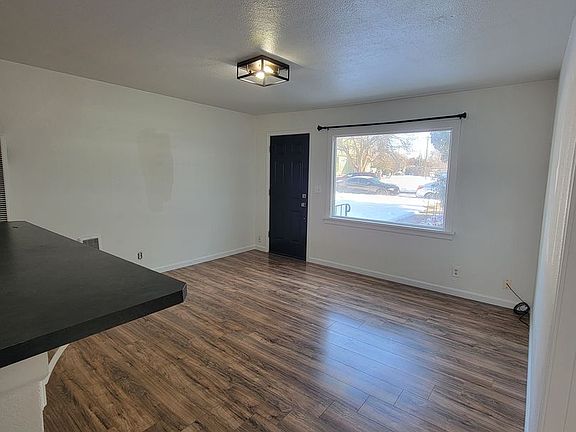 3rd image of 1035-1039 1/2 Valencia St #1035