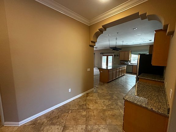 4th image of 8969 Blackhorse Dr