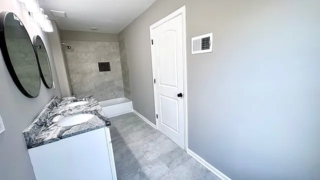 988 Seattle St — Photo 9