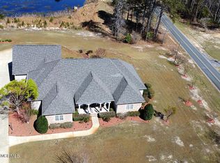 8500 Governors Ln, Hope Mills, NC 28348