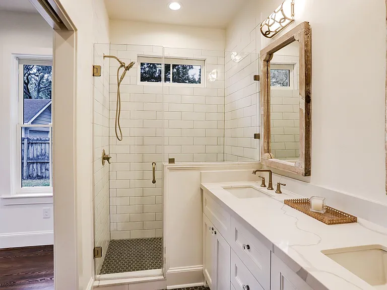 138 Lakeview Dr — Photo 15