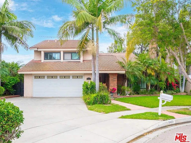 19421 Hallmark Ln — Photo 1