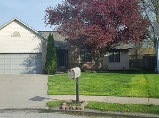 4600 Lily Ln, Springfield, IL 62703