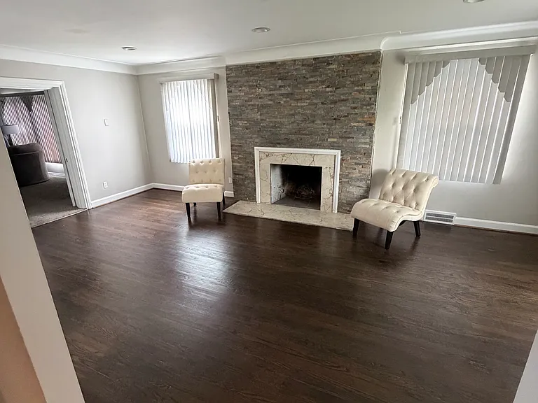 4242 W Outer Dr #1 — Photo 16
