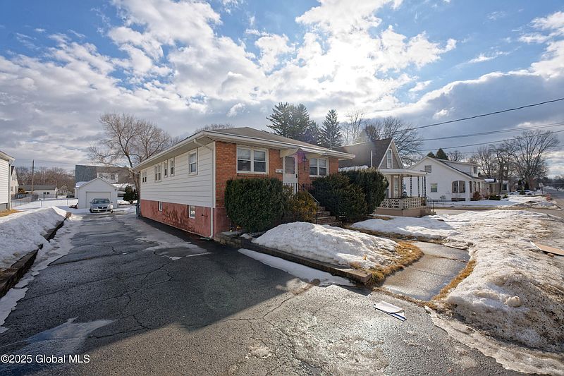 2nd image of 1856 Greenpoint Avenue