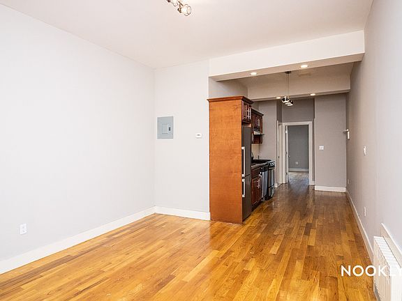 4th image of 320 Harman St APT 2L